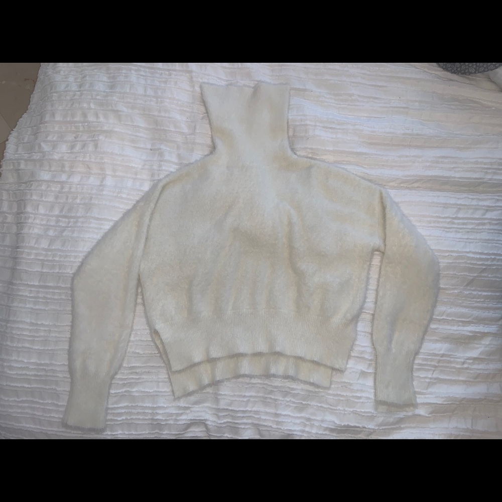 Fluffy turtle neck